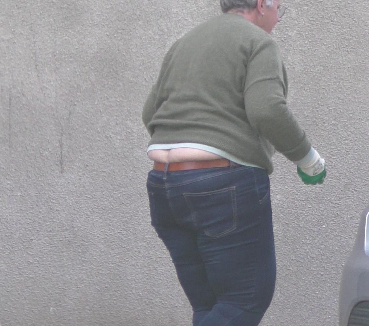 curvy grandma in jeans
