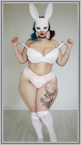 Frida Bulgakova Sexy BBW 