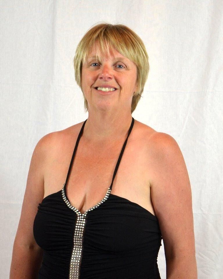 UK Busty Blonde Wife Fiona