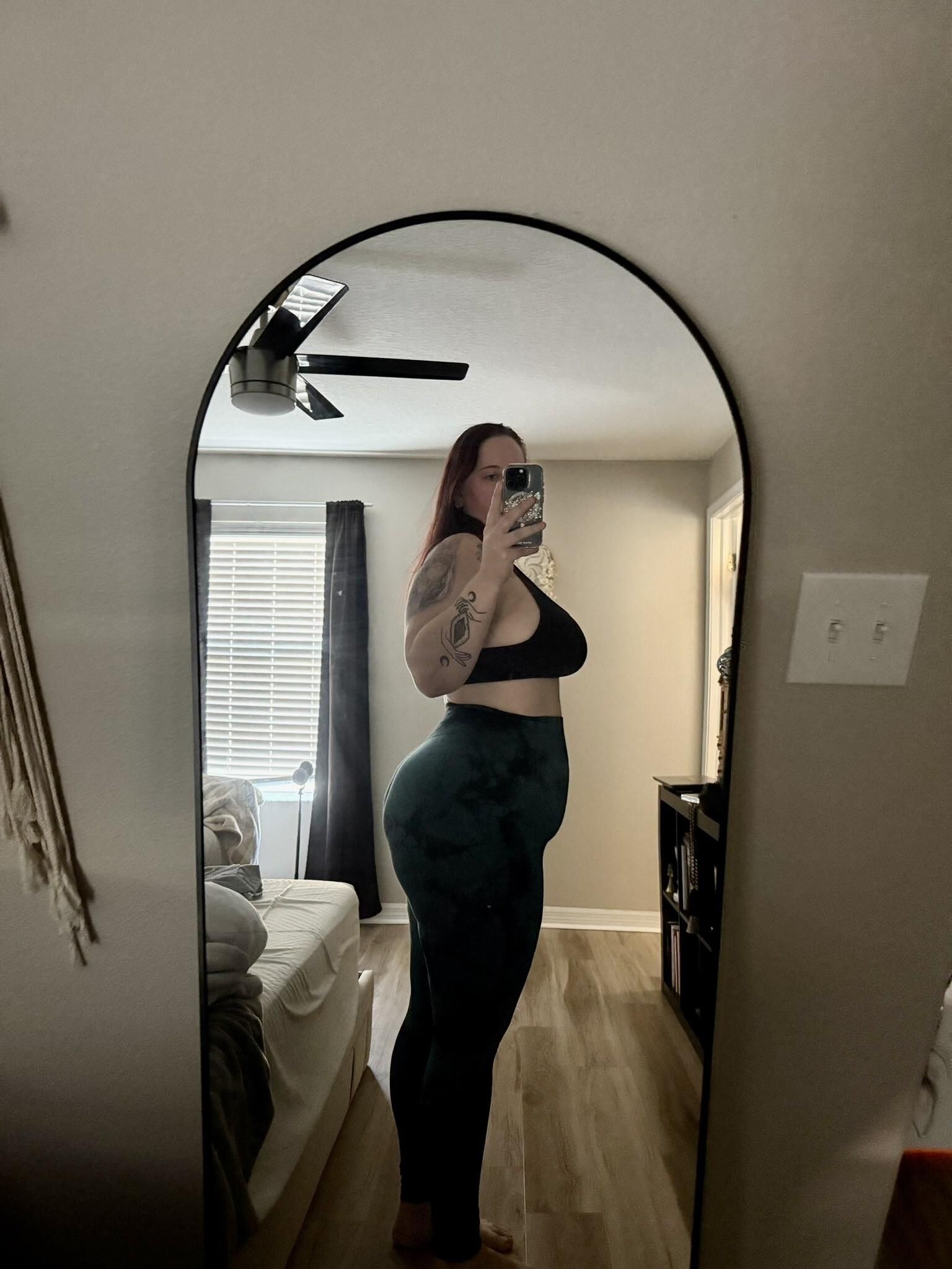 J b enorme bunda grande peitos bbw tatuou esposa com óculos mixados