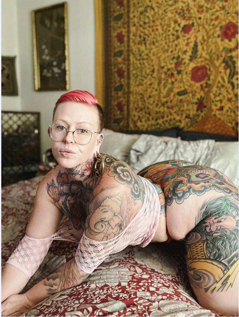 Tatted PAWG