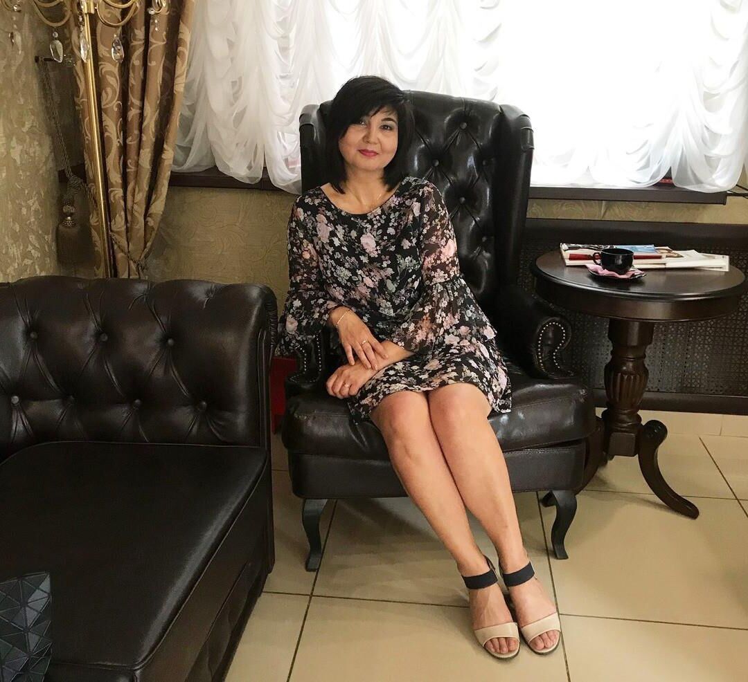 . Fully dressed mostly mature. No nudes