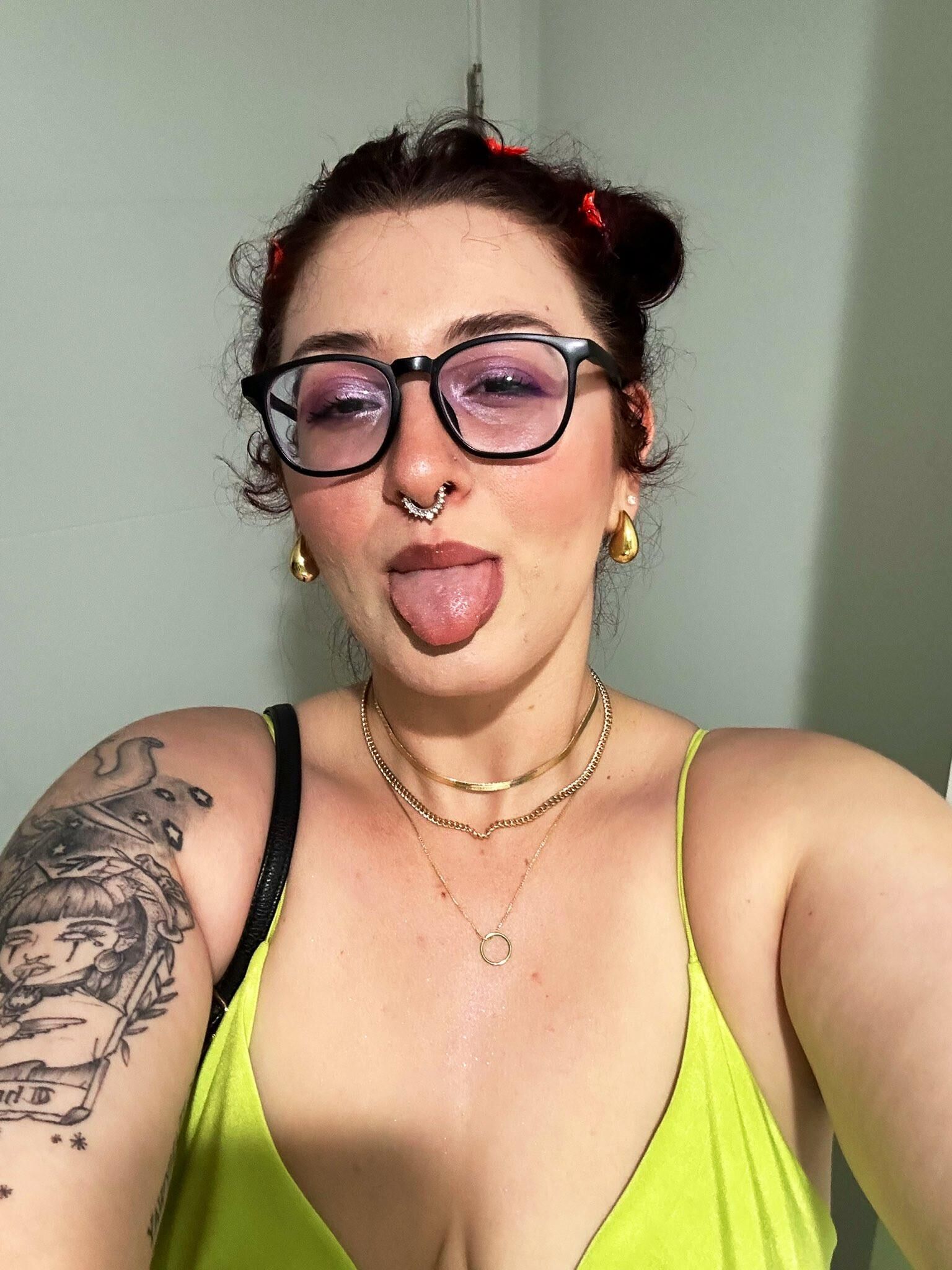 Marie Big Butt Big Tits Curvy Redhead BBW Girl Mixed Hot Shots