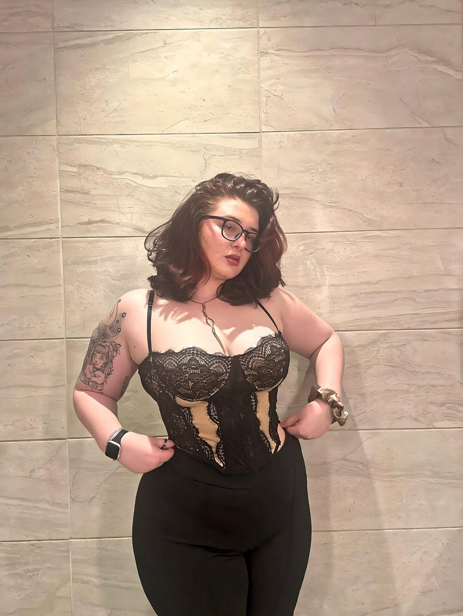 Marie Big Butt Big Tits Curvy Redhead BBW Girl Mixed Hot Shots