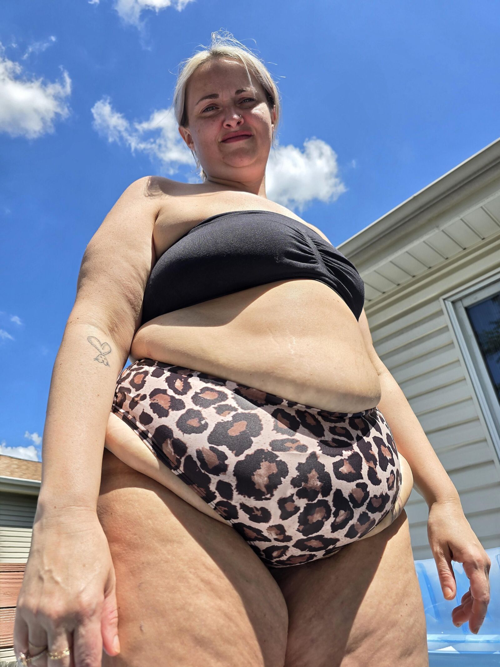 Sexy Bikini Mommy