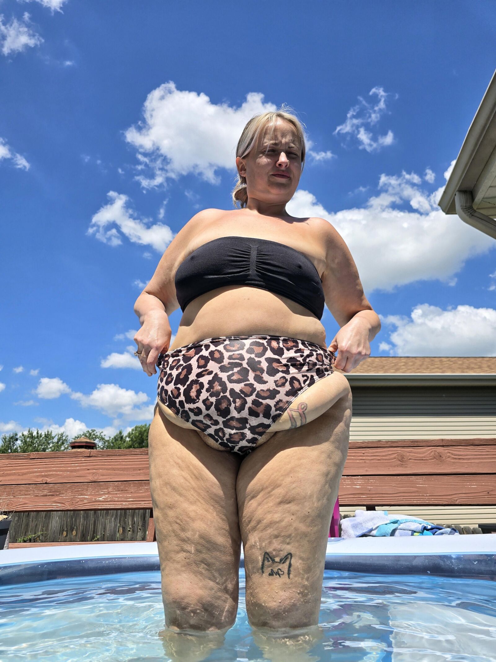 Sexy Bikini Mommy
