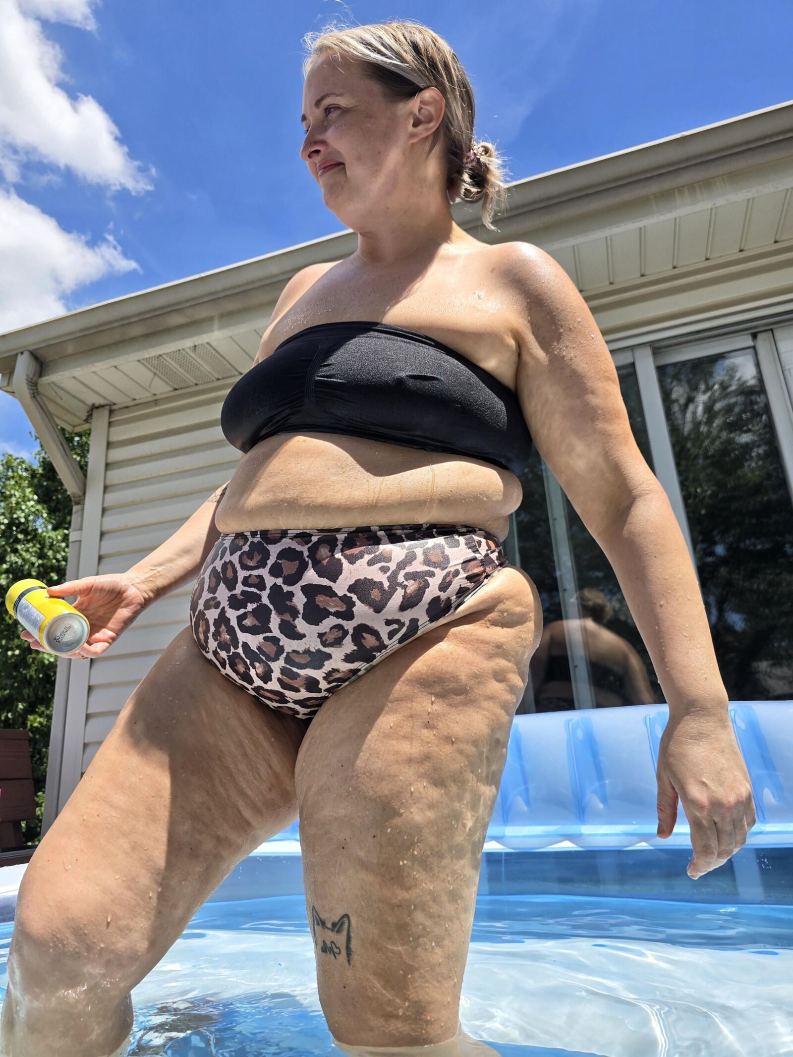Sexy Bikini Mommy