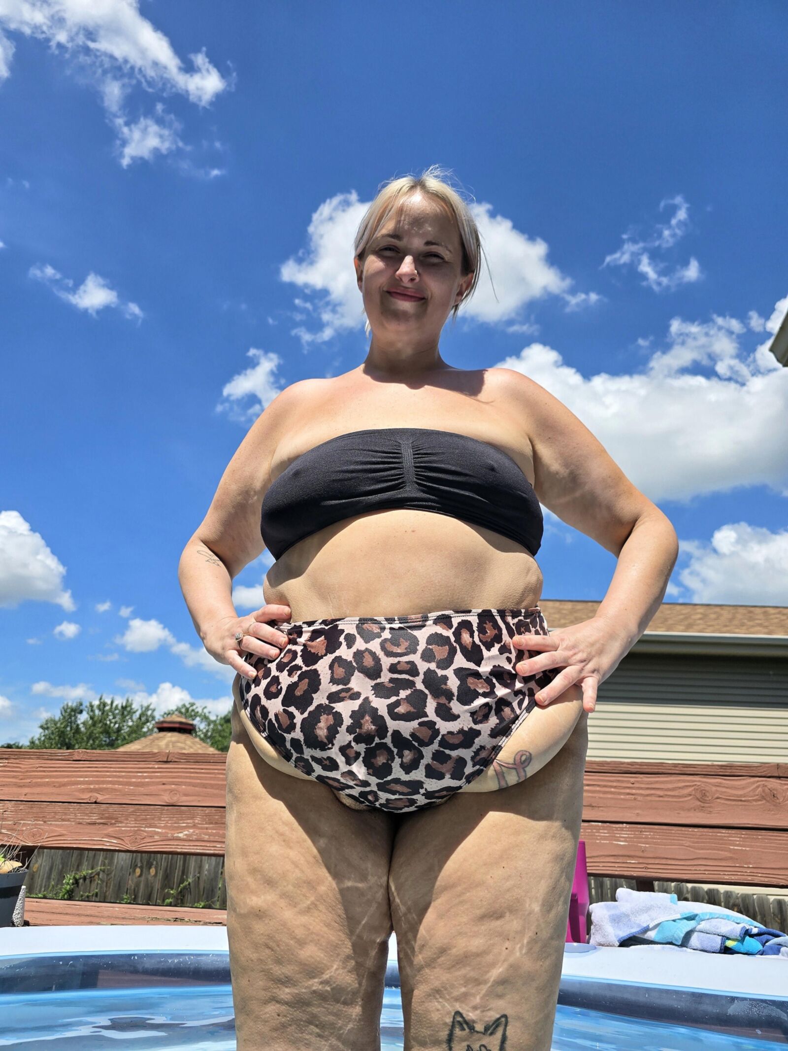 Sexy Bikini Mommy