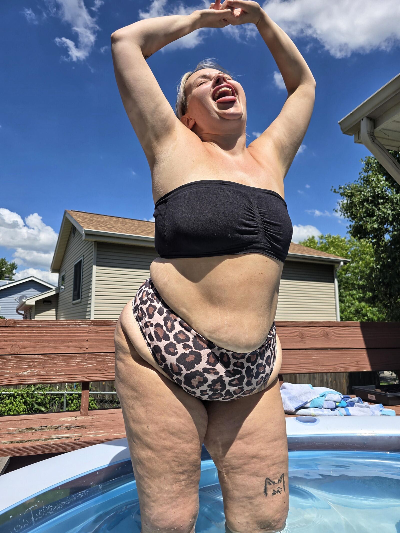 Sexy Bikini Mommy