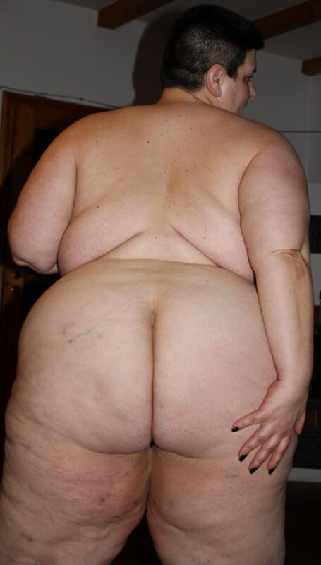 Massive and fat KG german SSBBW fuckbody