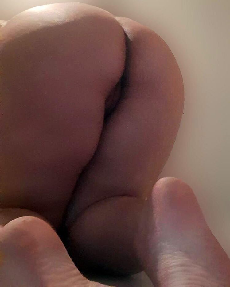 Wife Size Feet, Soles and Toes