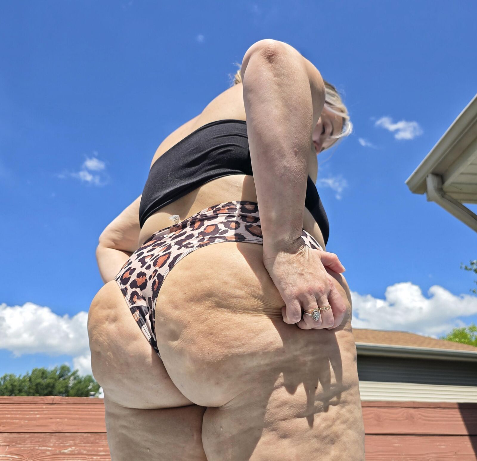 BBW Bikini Butt