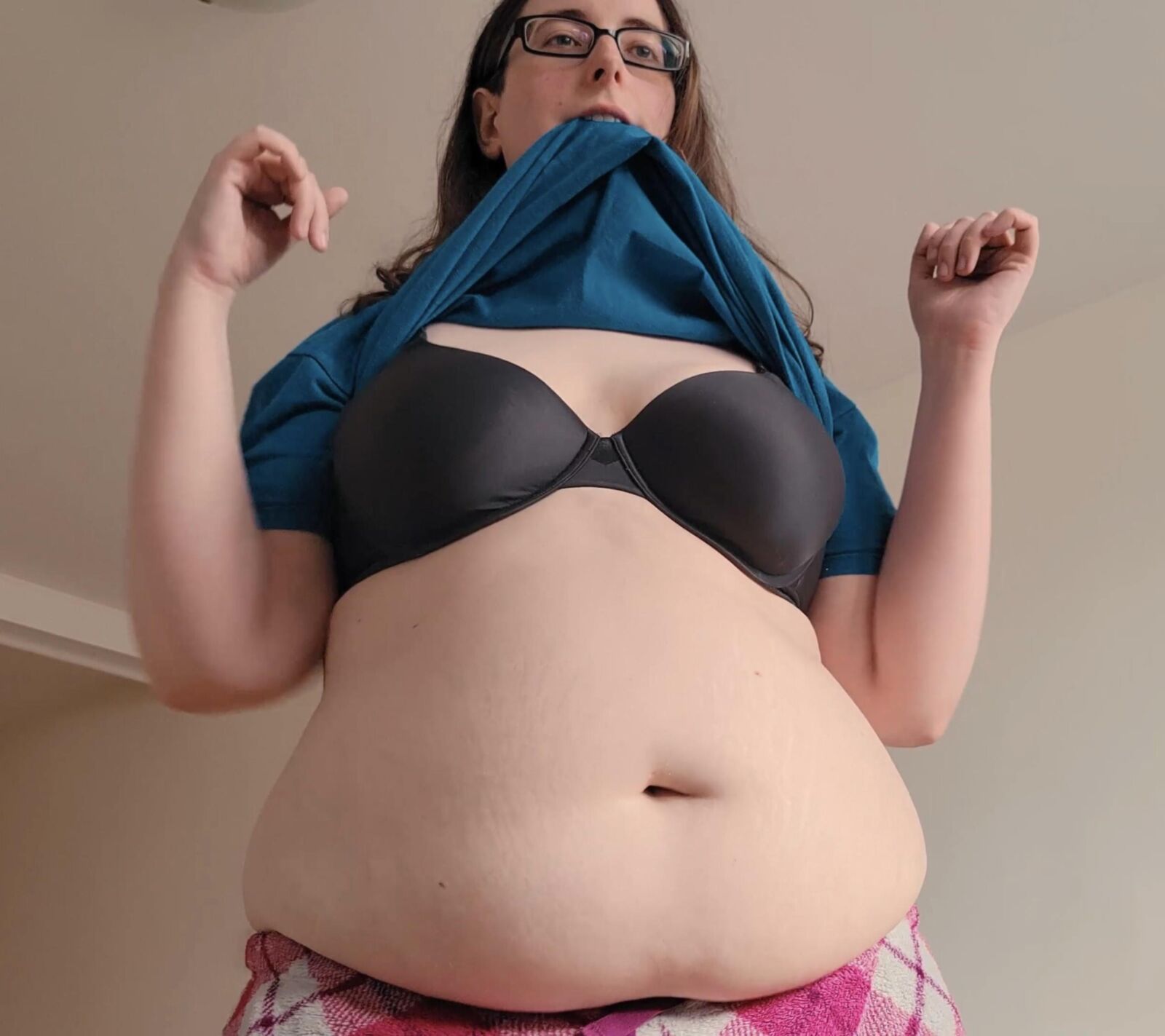Girls with Fat Tummies are Adorable 