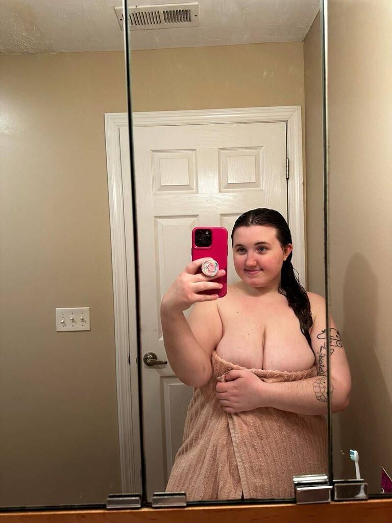 fae bbw teen smash or pass?