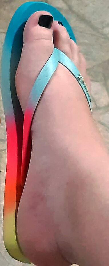 Wife Size Feet, Soles and Toes