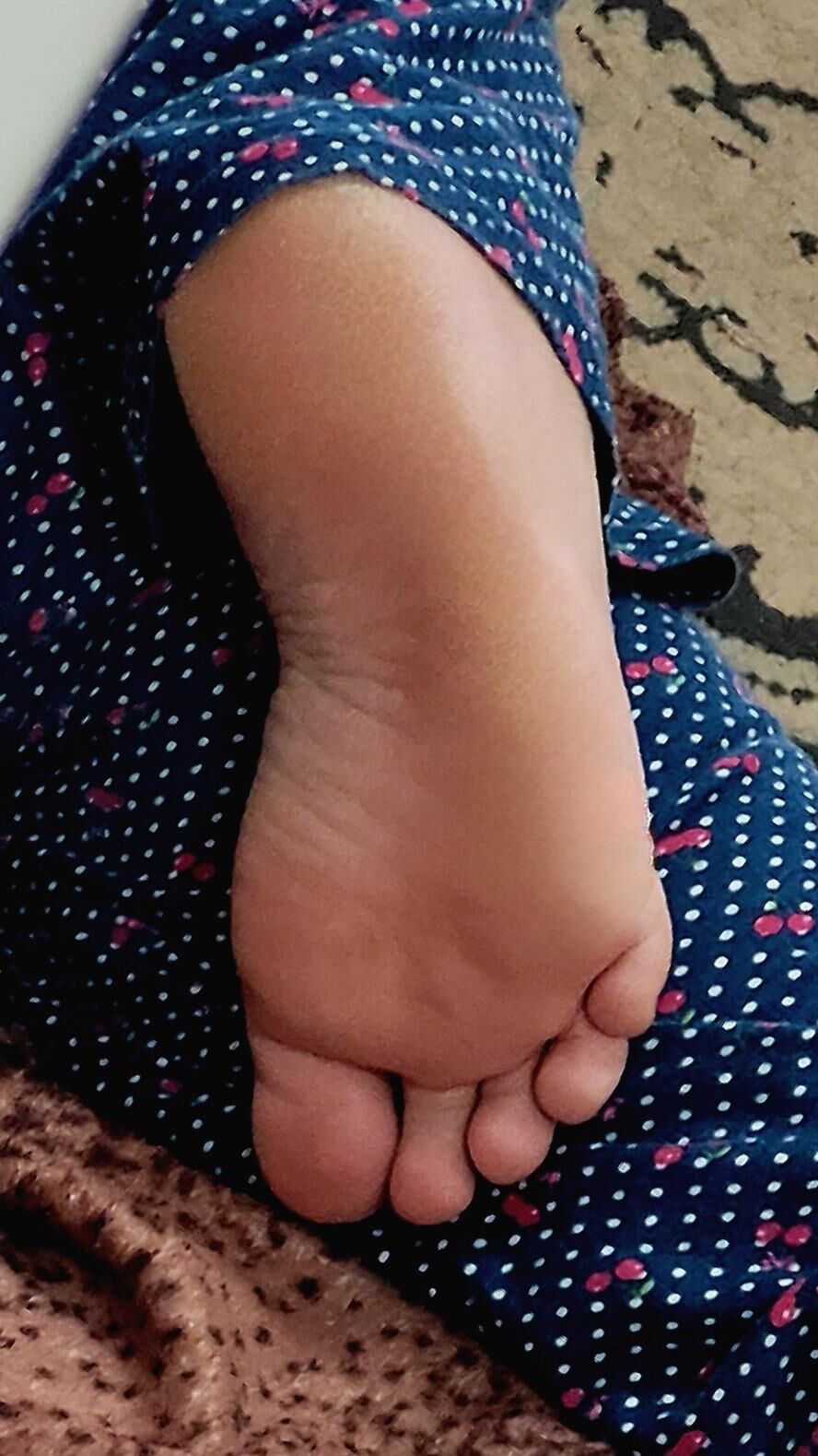 Wife Size Feet, Soles and Toes