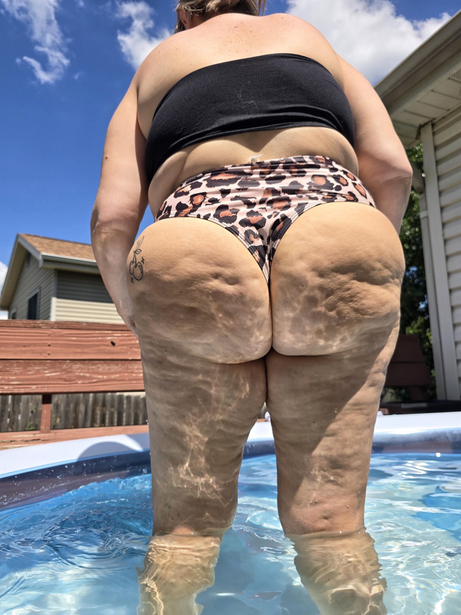 BBW Bikini Butt