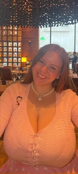 Huge tits 