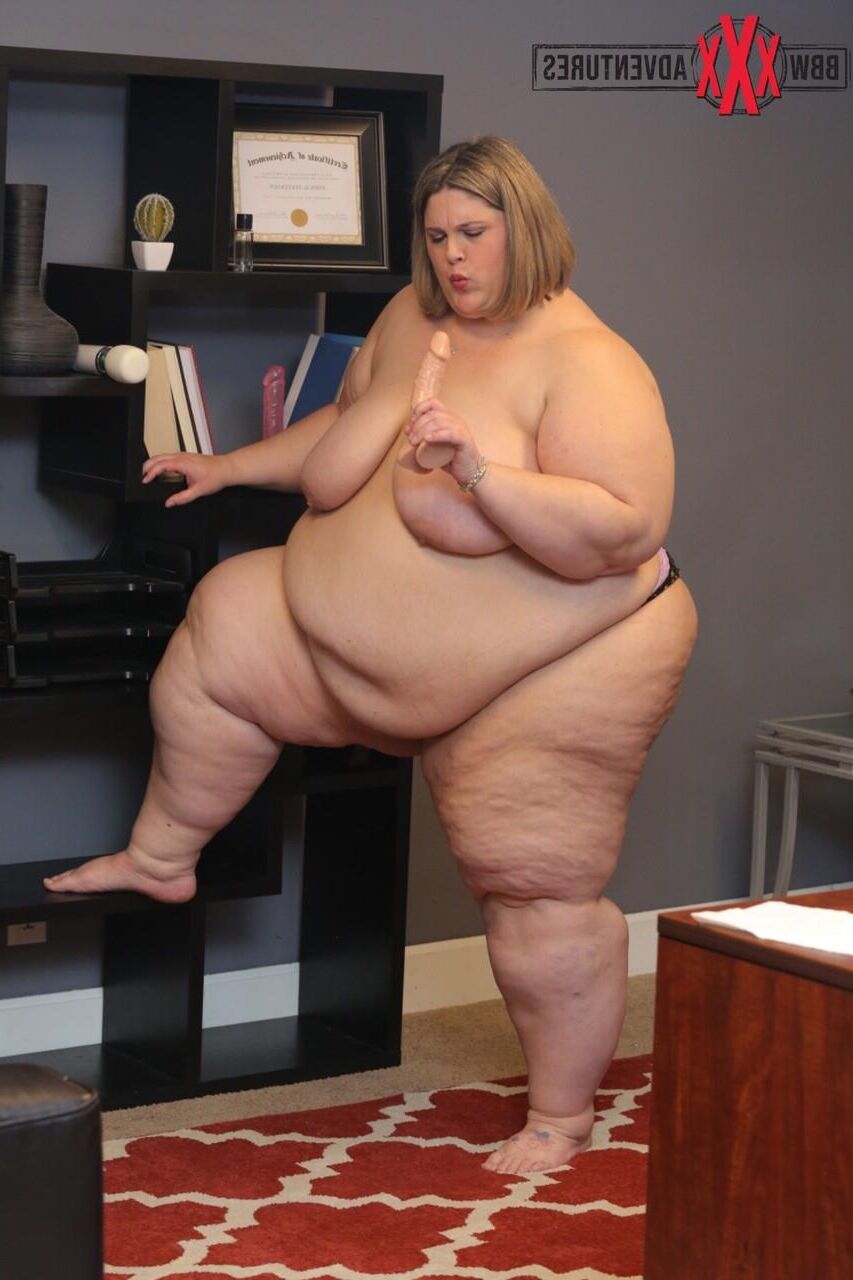 Splendides Grosses Déesses en Mode Solo [BBWXxxAdventures] #