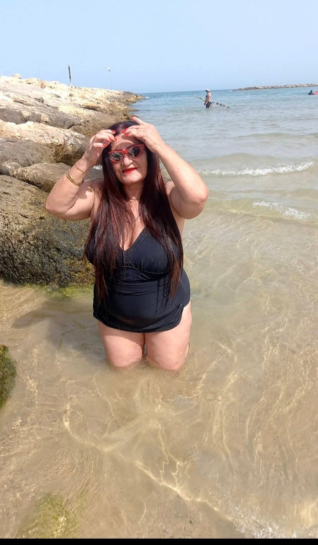 BBW Bikini Granny PNINA