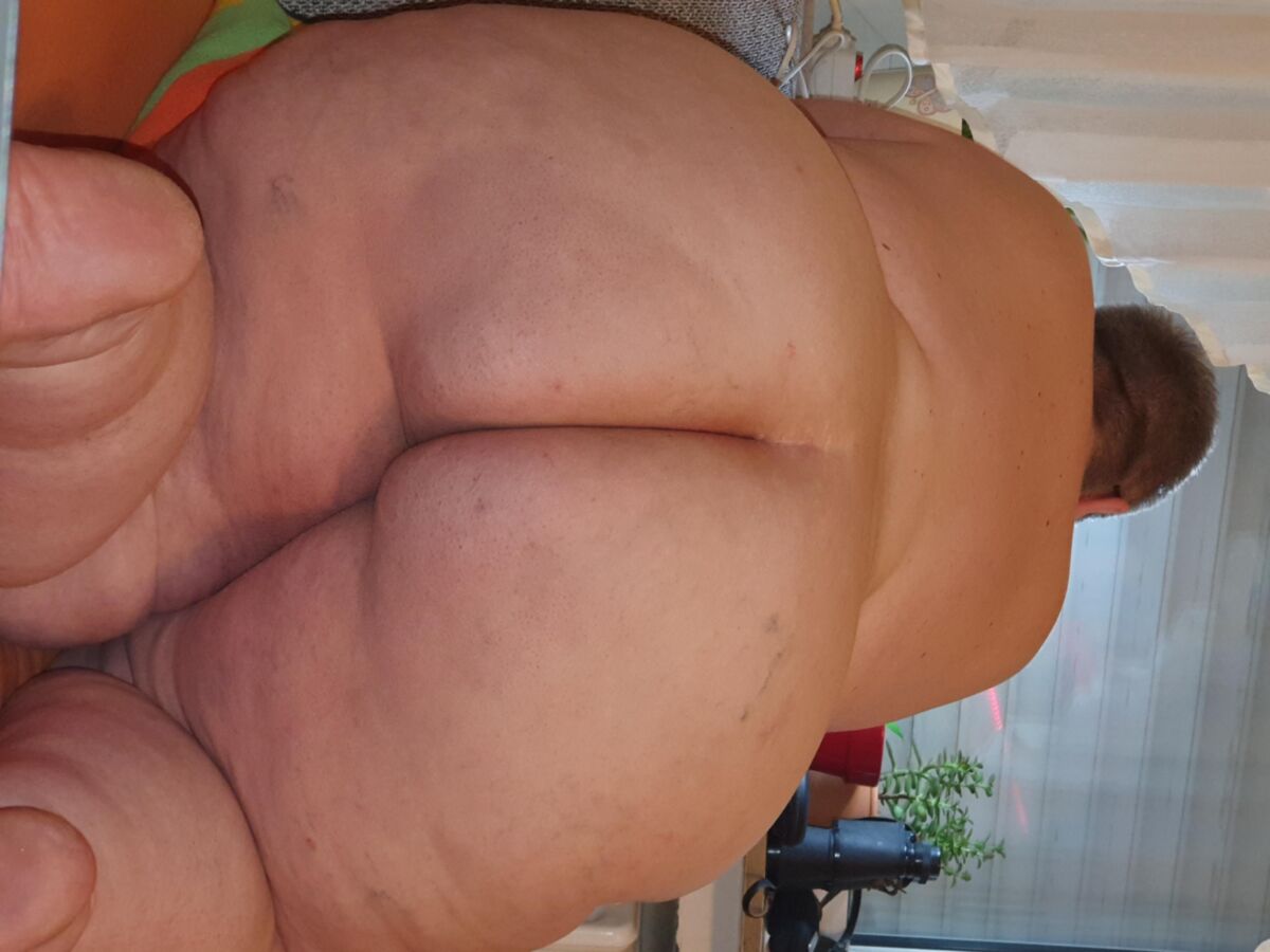 SSBBW chubby shows her awesome fat ass