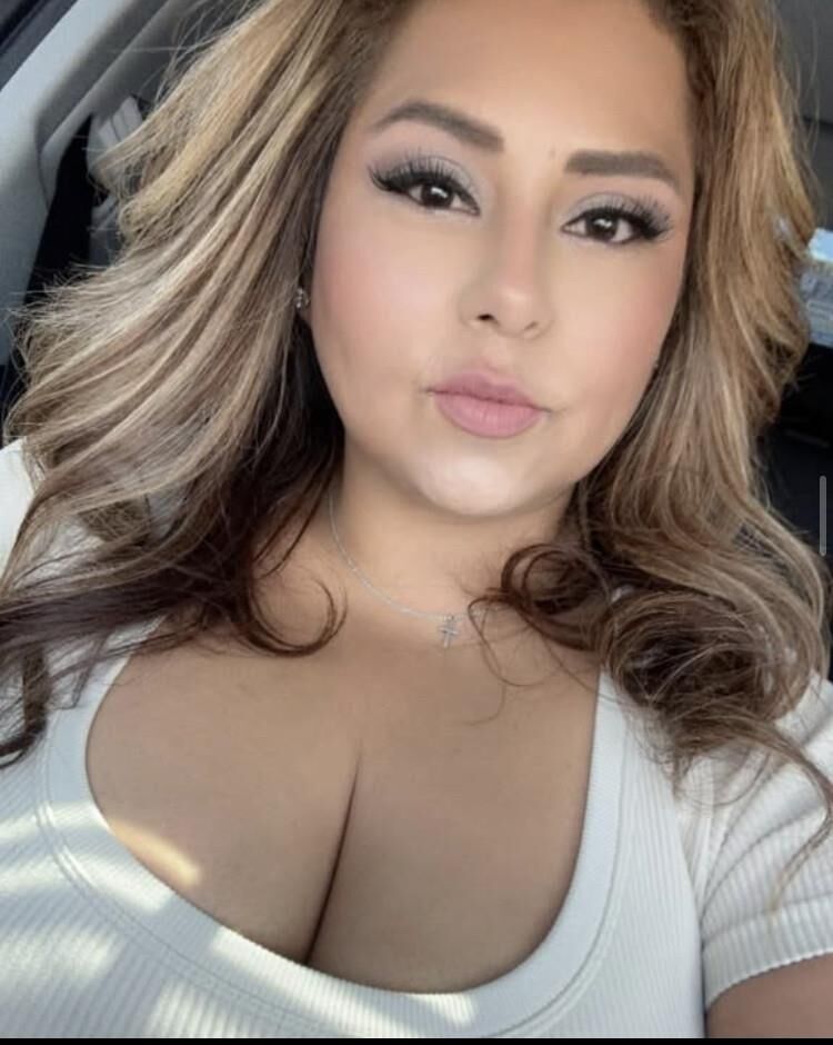 Hot Texas latina milf big tits 