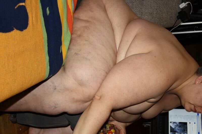 My lovely fat SSBBW german houswife nude in the evening