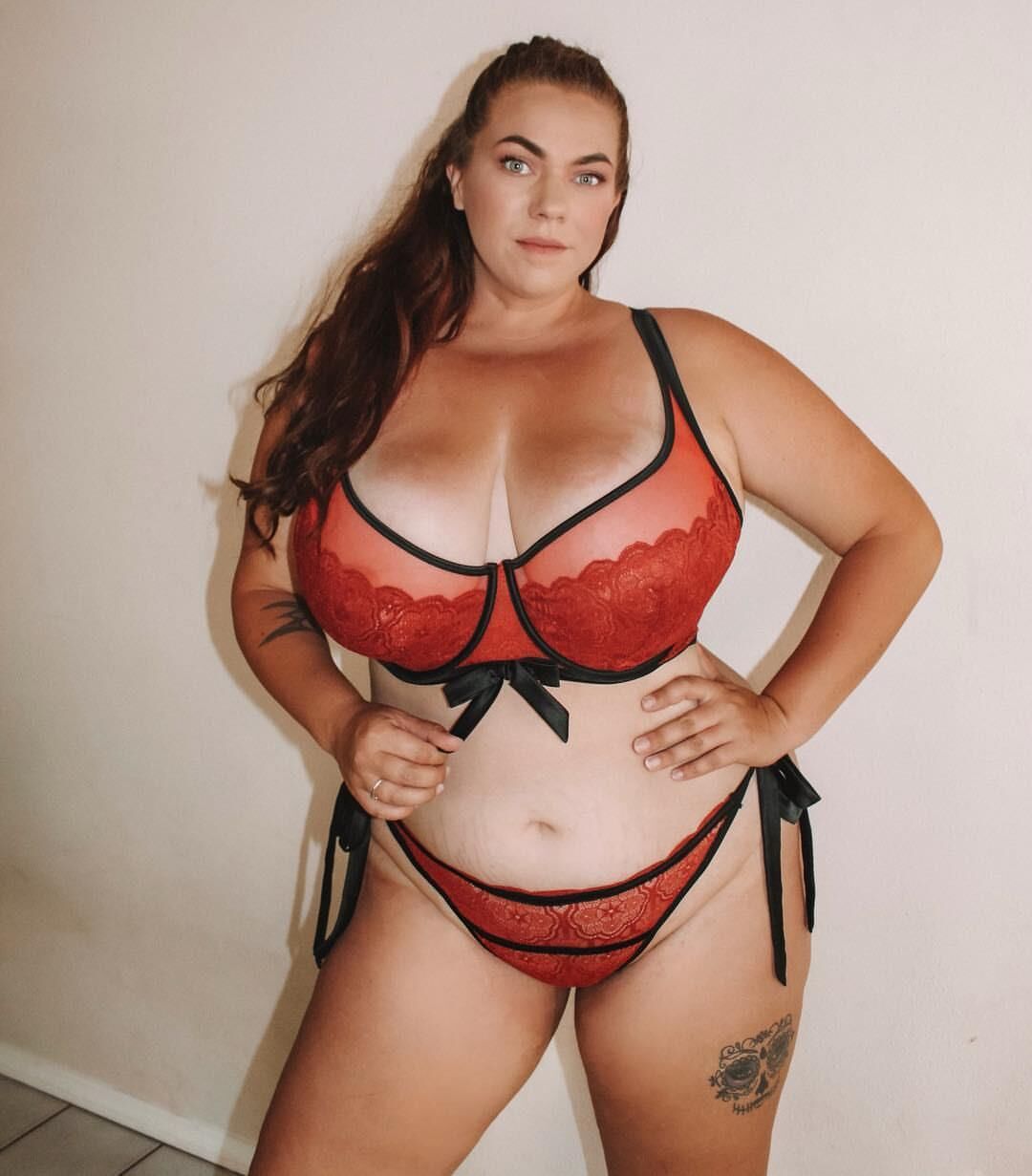 Ashleigh Dunn Dessous
