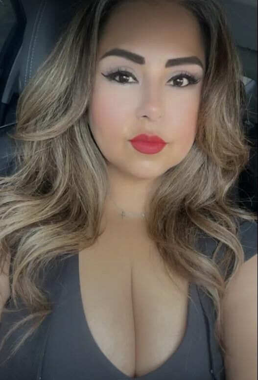 Hot Texas latina milf big tits 