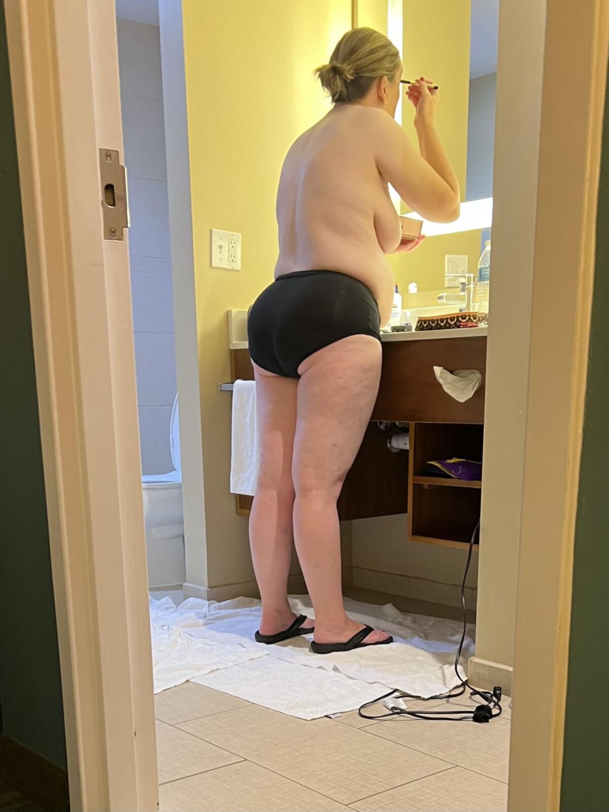 Fat Fuckpig Carrie Lynn on a Business Trip to Orlando 