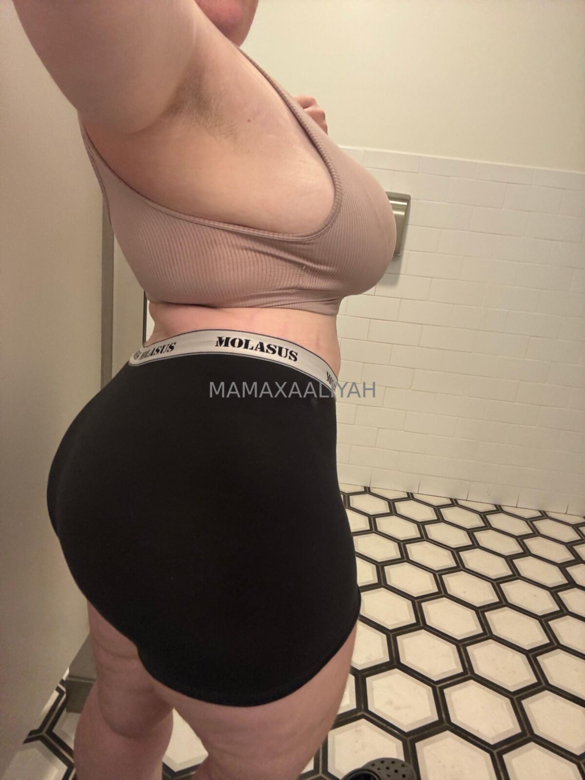 Aliyah riesige Arsch große Brüste blonde bbw Mädchen gemischte heiße Fotos