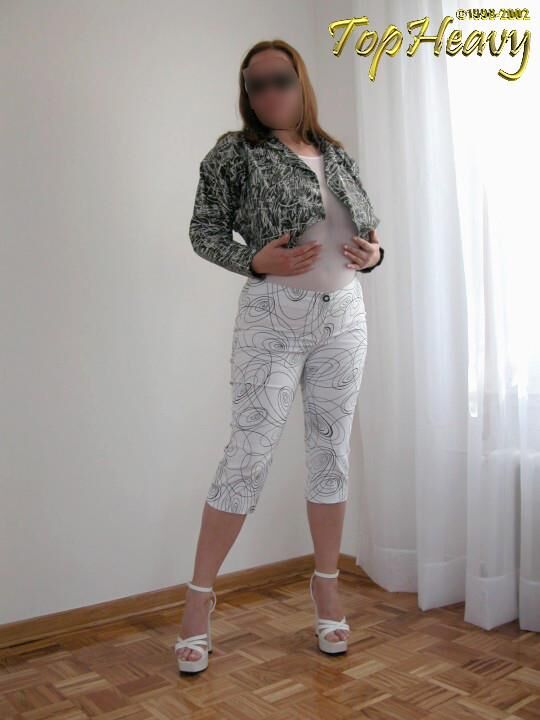 . Maxi shy plumper