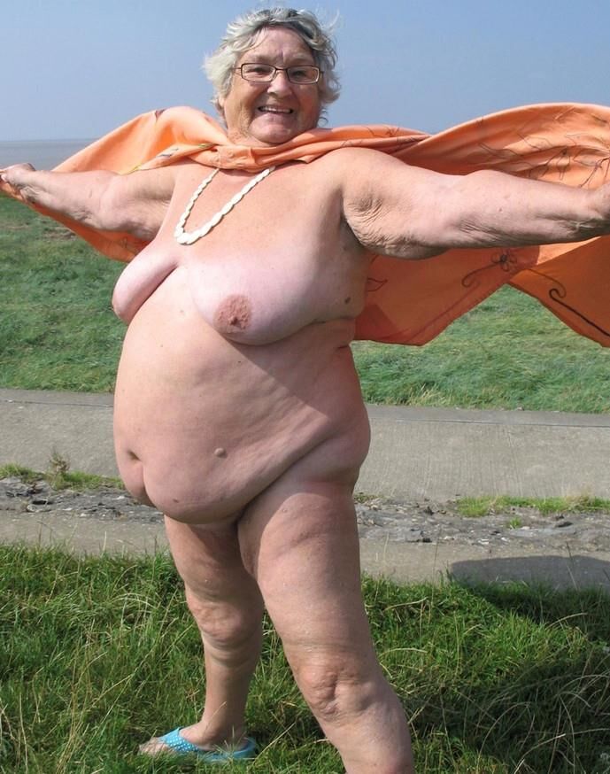 Libby BBW Oma