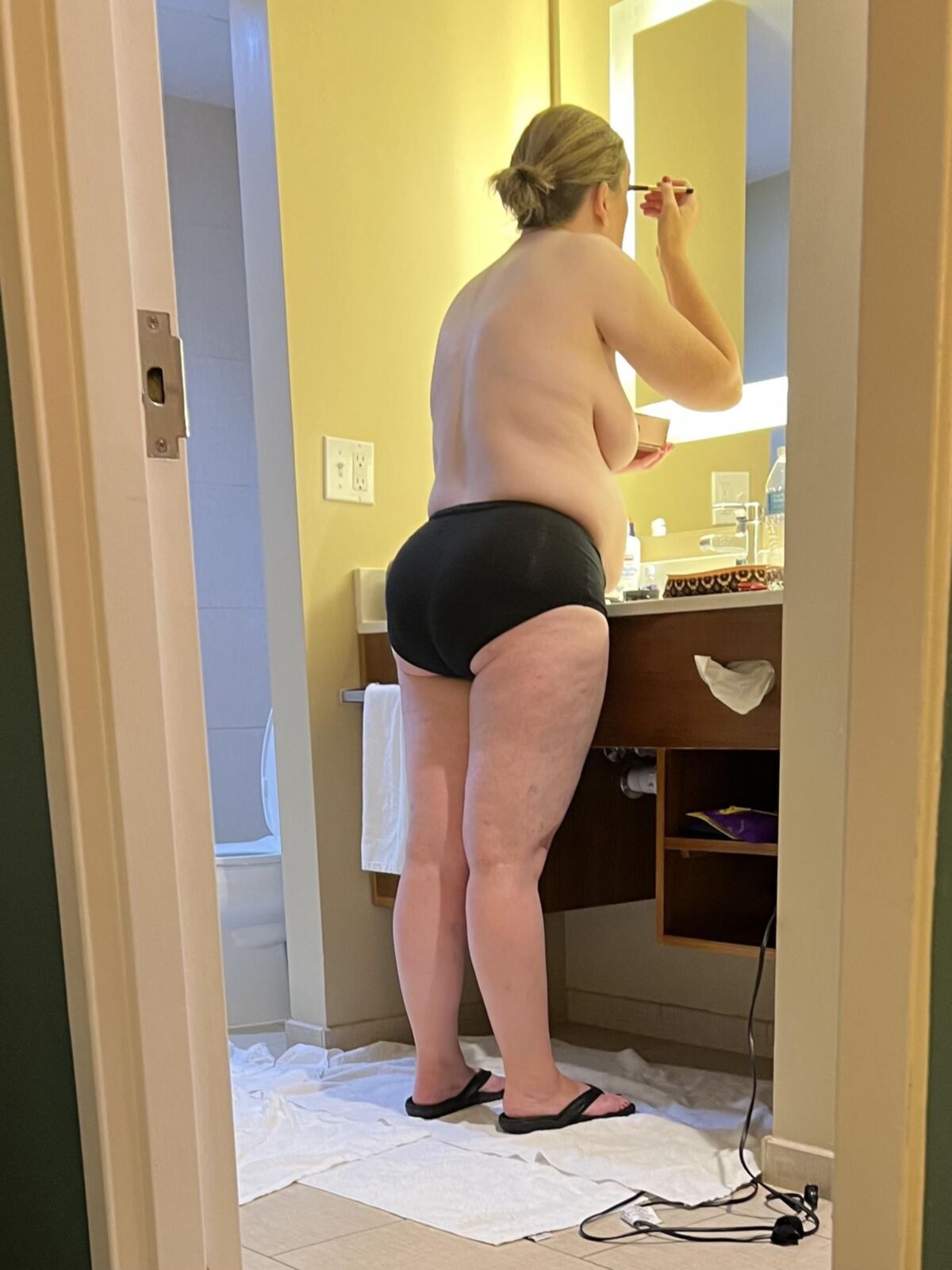 Fat Fuckpig Carrie Lynn on a Business Trip to Orlando 