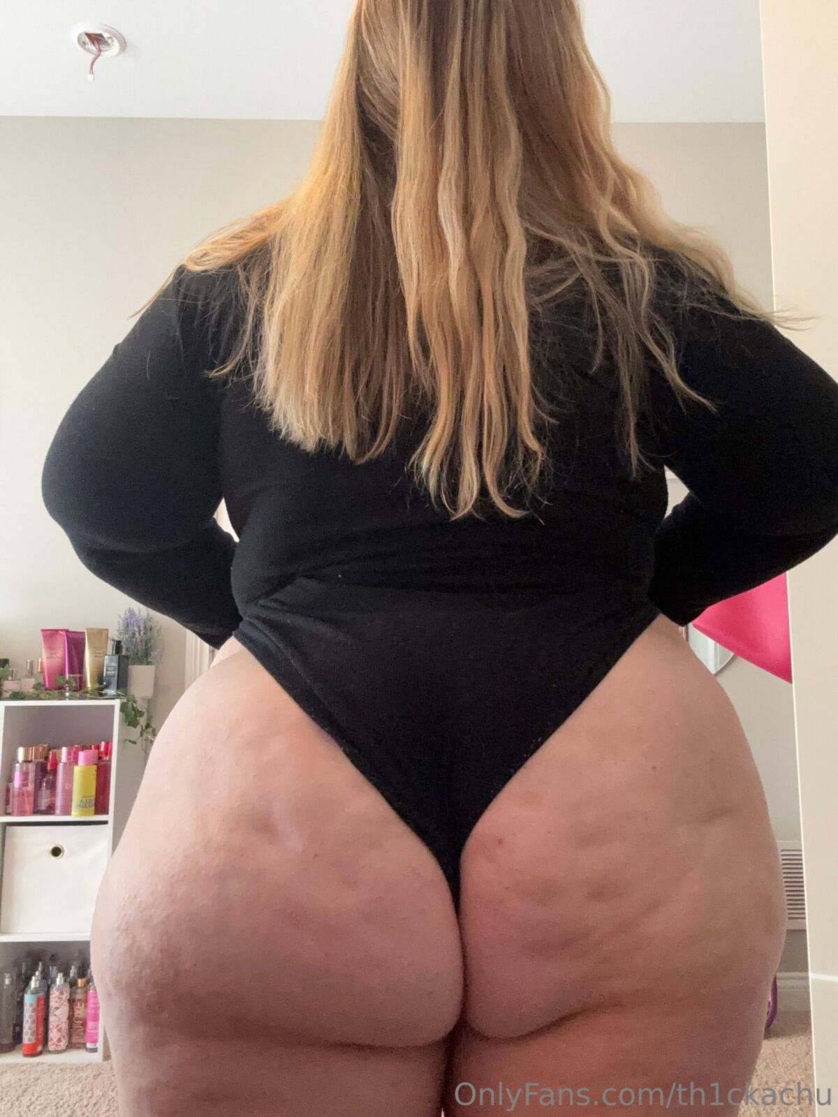 Tiara Big Butt Big Boobs Blonde BBW Girl gemischte heiße Fotos