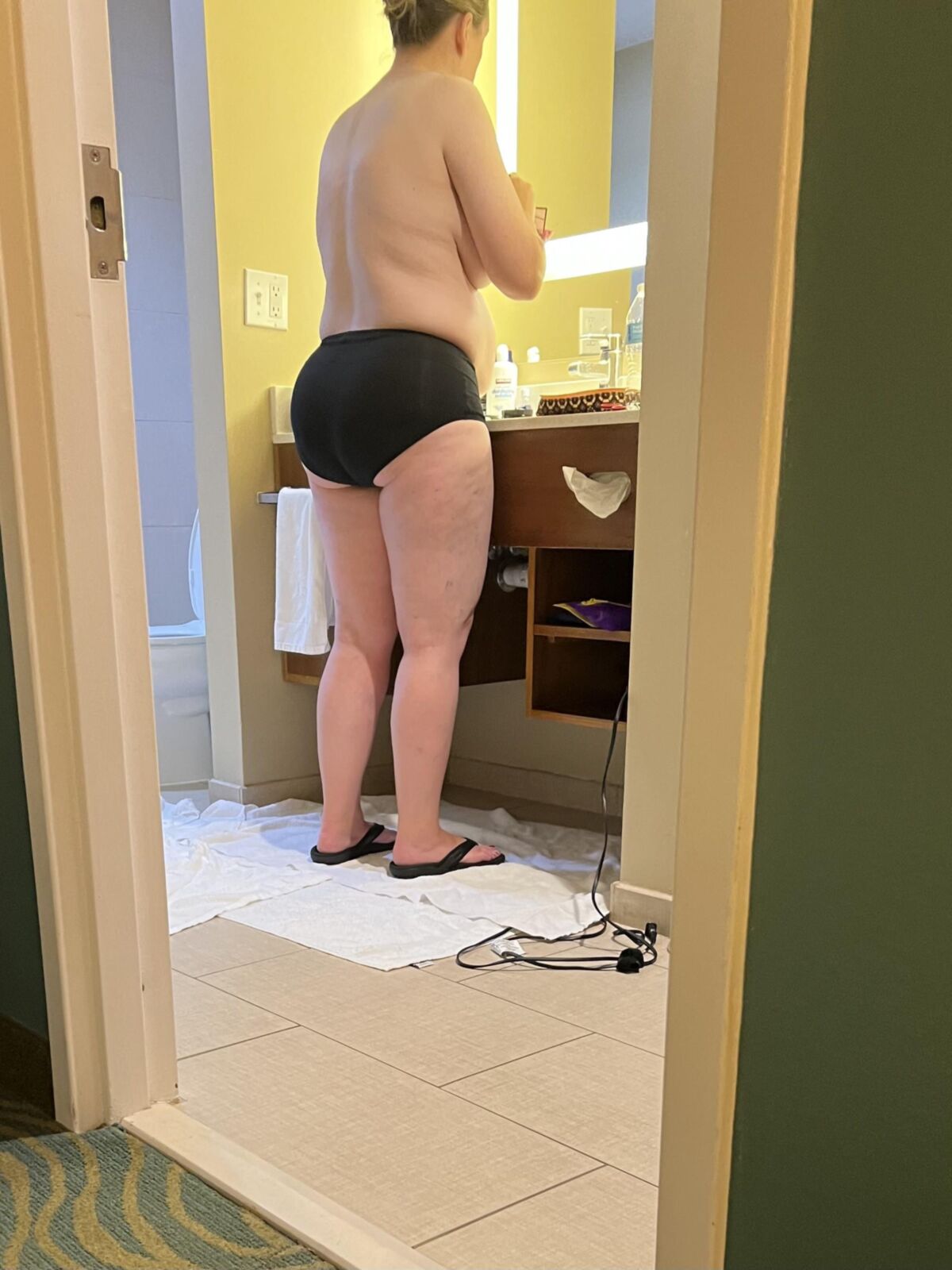 Fat Fuckpig Carrie Lynn on a Business Trip to Orlando 