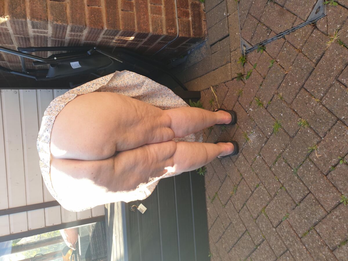 Naughty old slut to enjoy