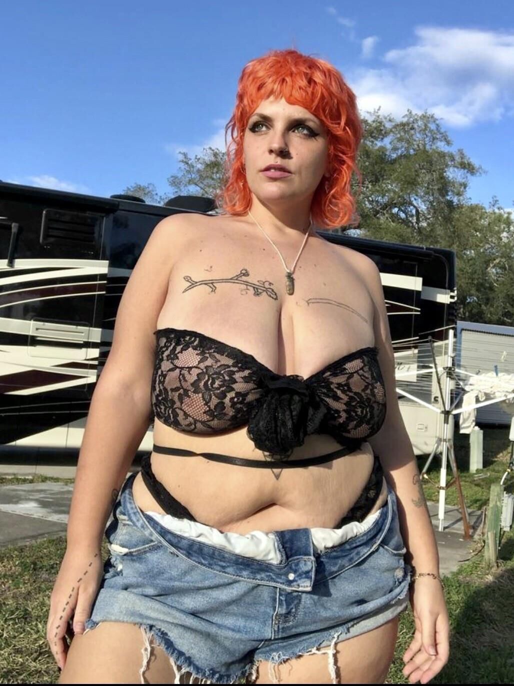 Delicious Big Girls 