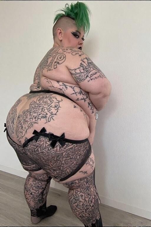 AI creations (I helped a little) BBW punks and piercings 