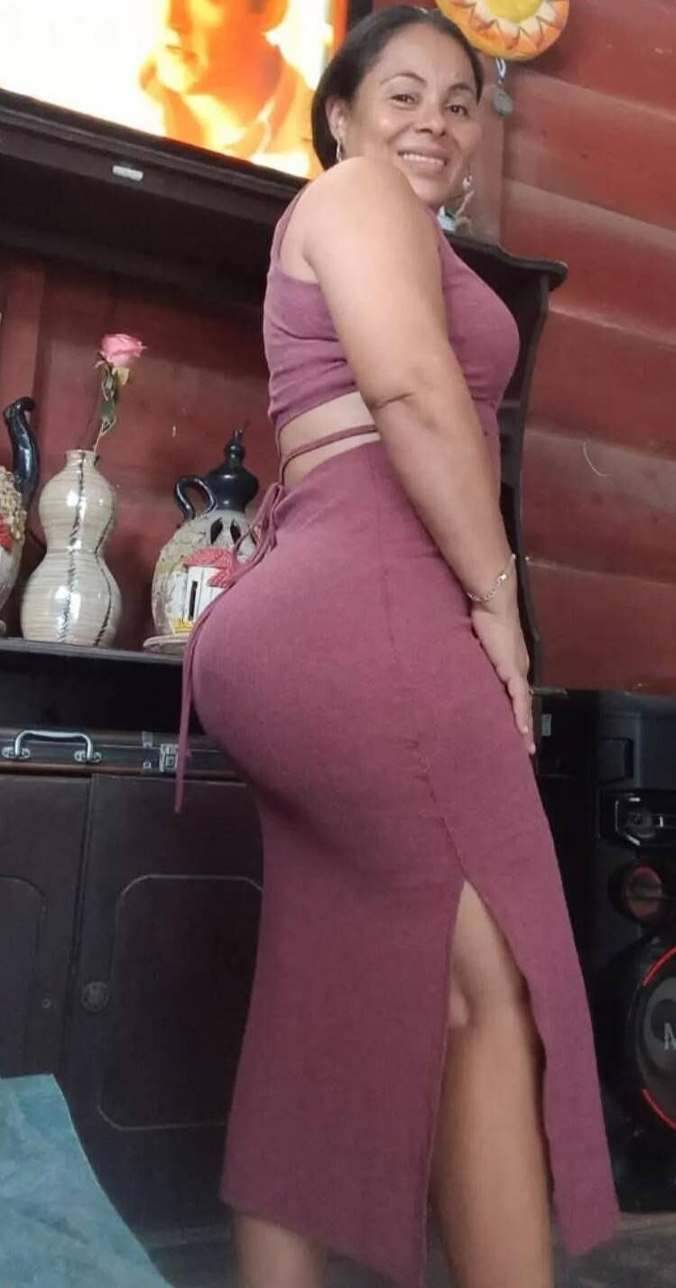 Joselin gata puta Nalgonas rebe