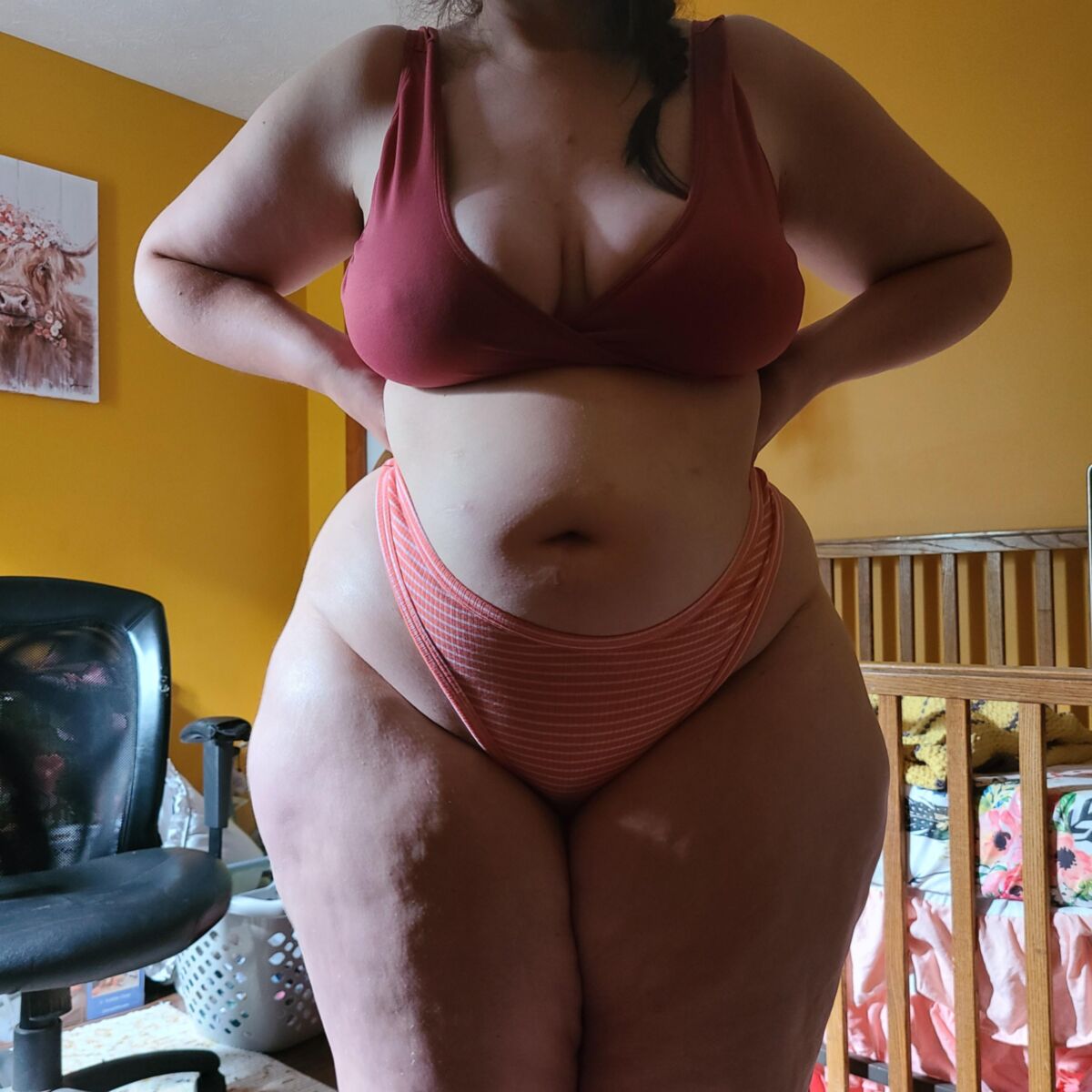 Huge Booty Mom