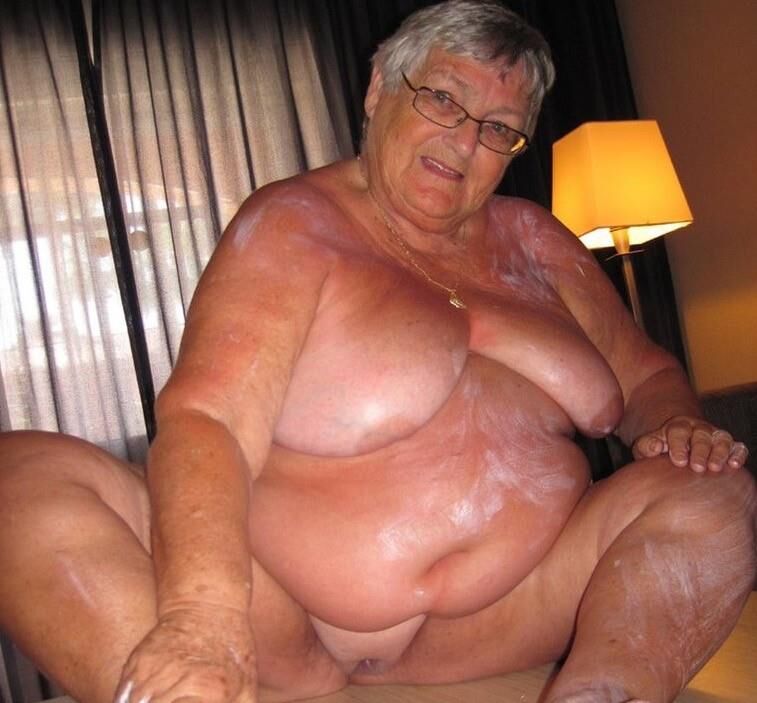 Libby BBW Oma