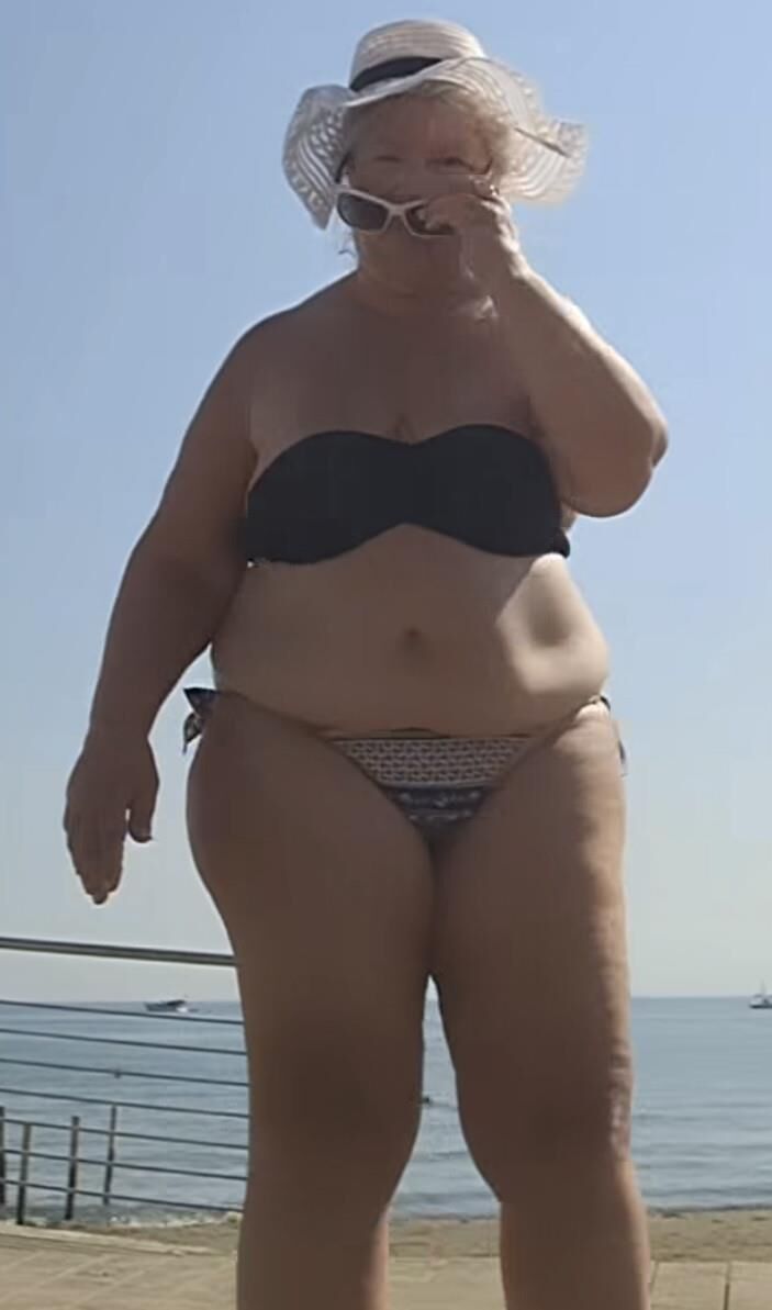 Sexy BBW Granny Anna D