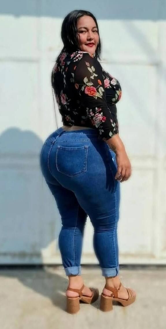 Joselin Bbw Lokota gata nalgonas 