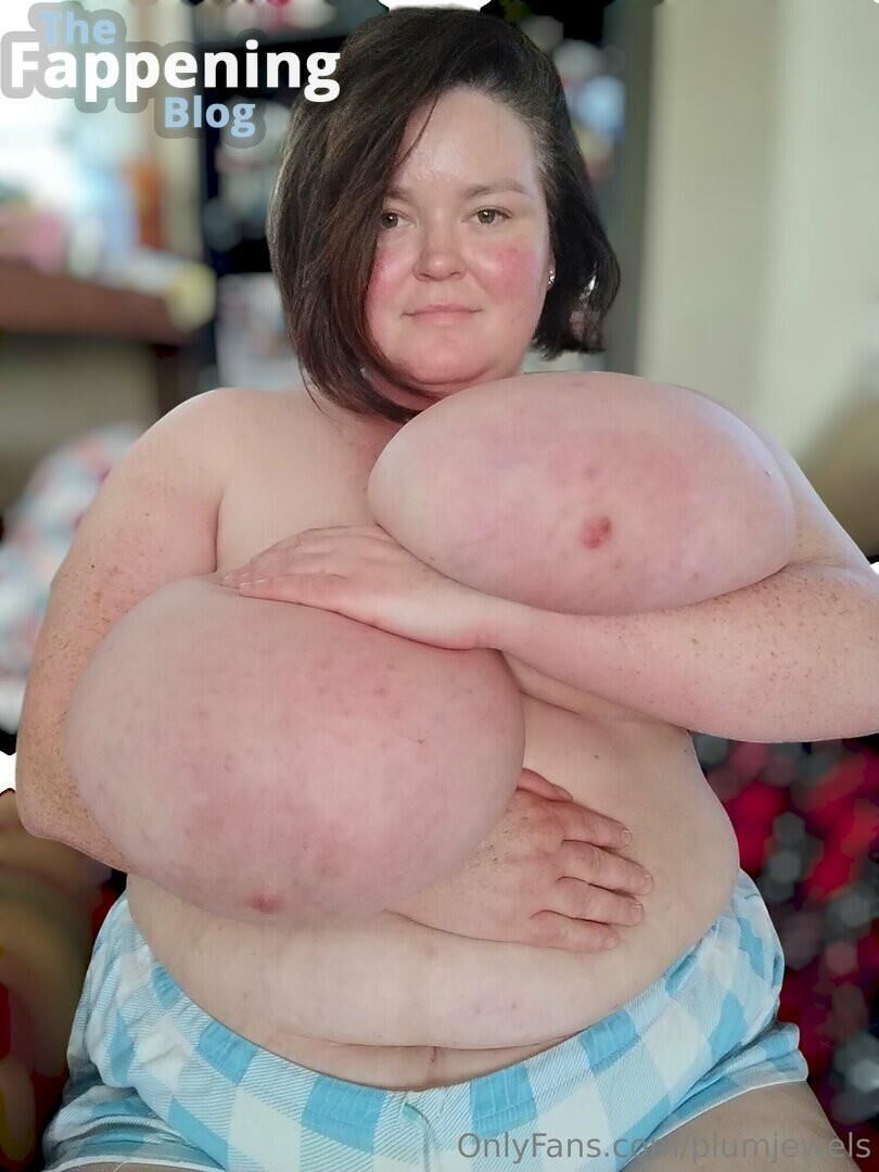 Seins énormes