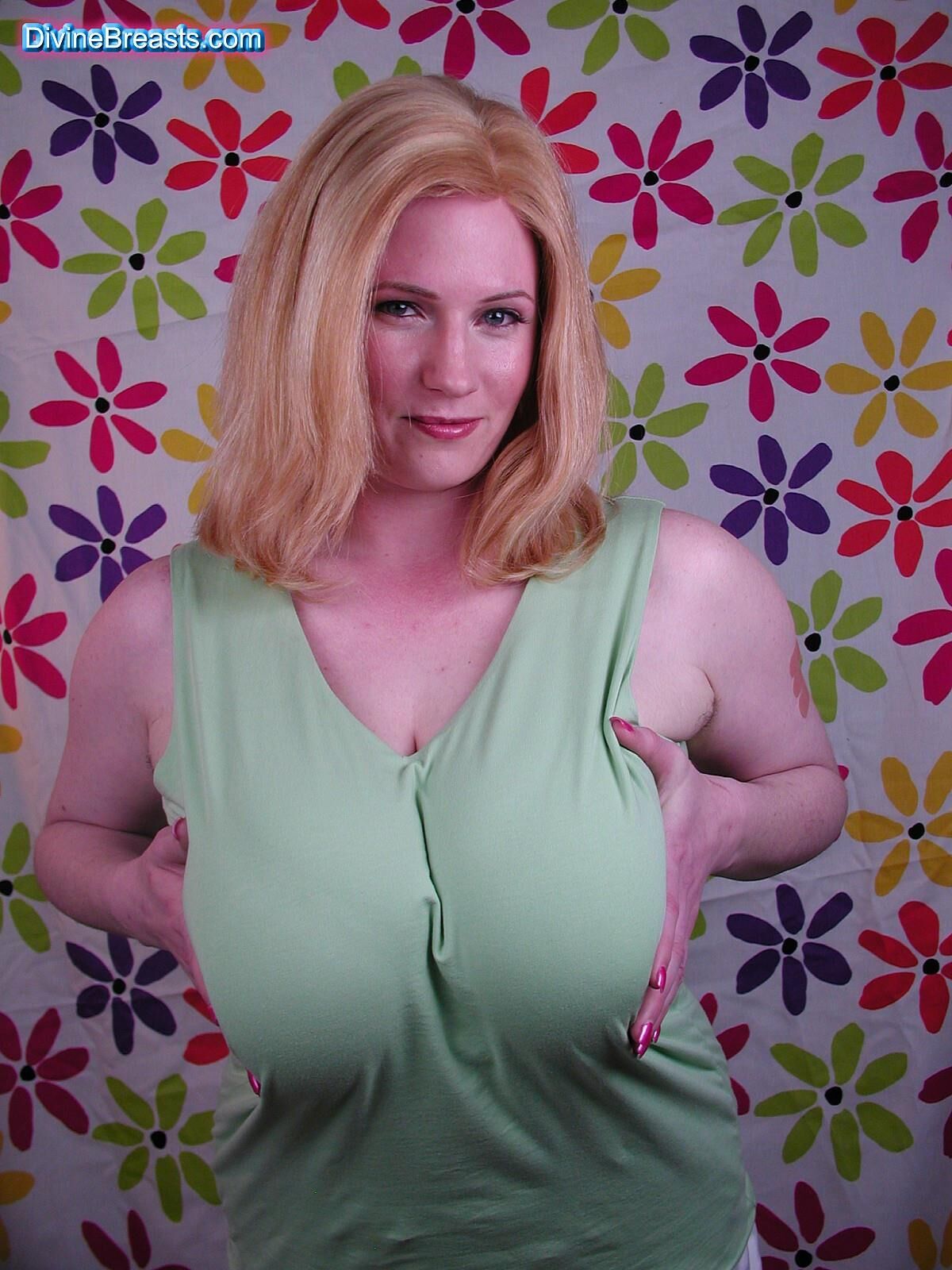 . Ann Vanderbilt Now they are an impressive set of knockers