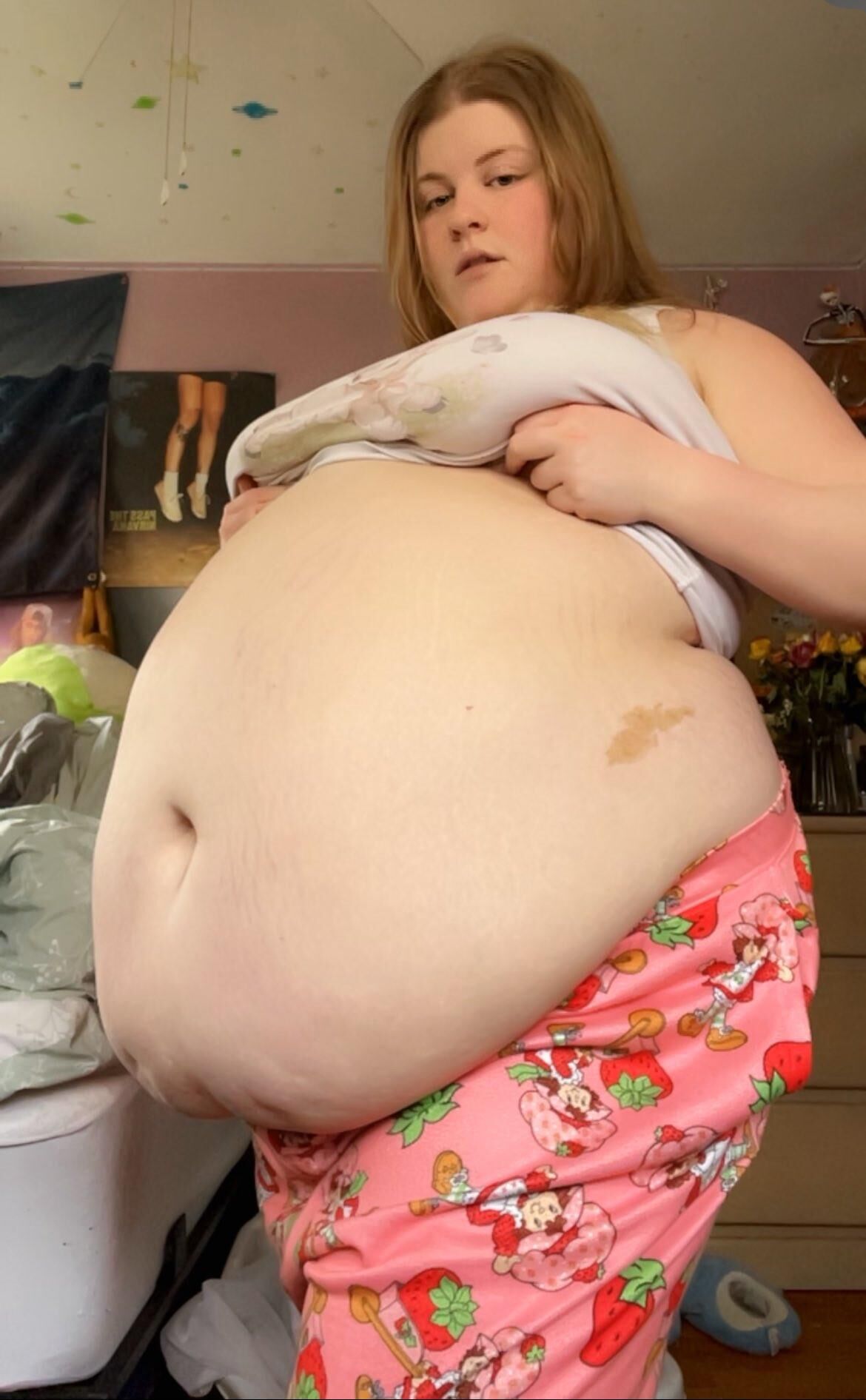 Is She Pregnant or Just Fat? 