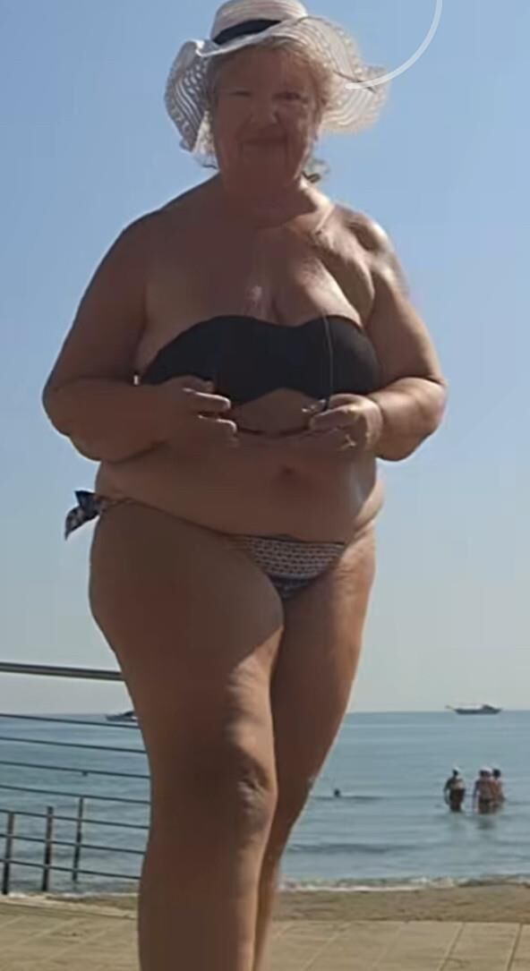 Sexy BBW Granny Anna D