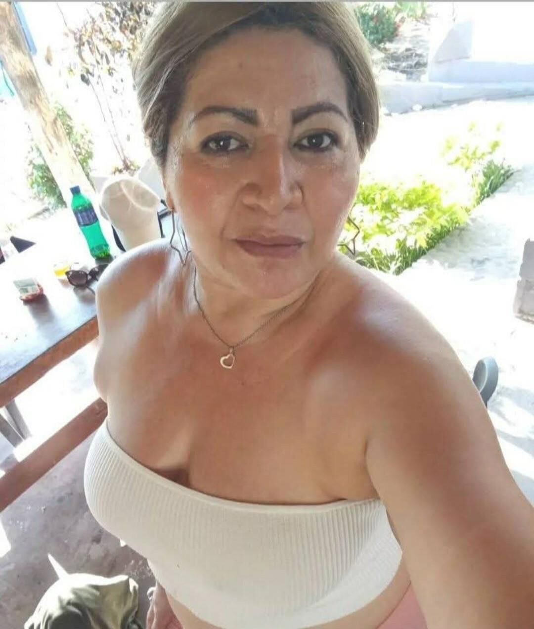 Joselin Bbw Lokota gata nalgonas 