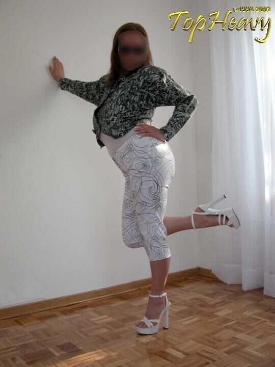 . Maxi shy plumper